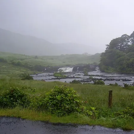 ベッド・アンド・ブレックファスト Adare House