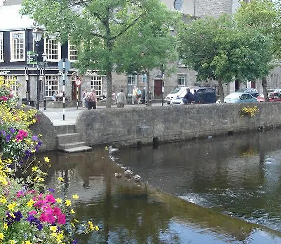 Bed & Breakfast Adare House 4*